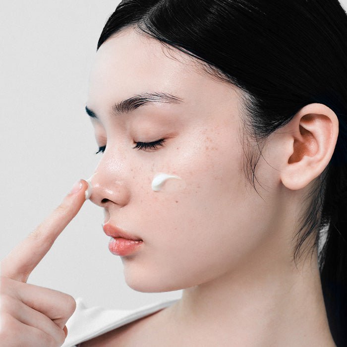 Dr.Althea 345 Relief Cream 50ml being applied