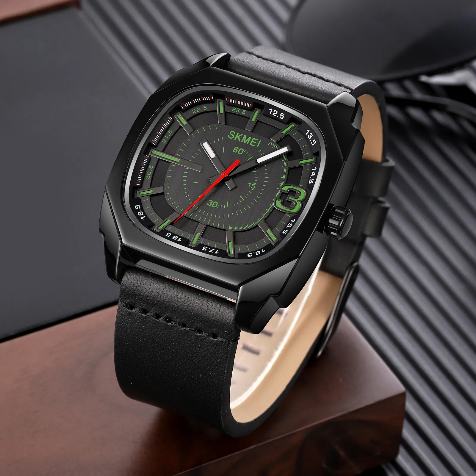 SKMEI 1822 Analog Leather Watch — view 2 of 4