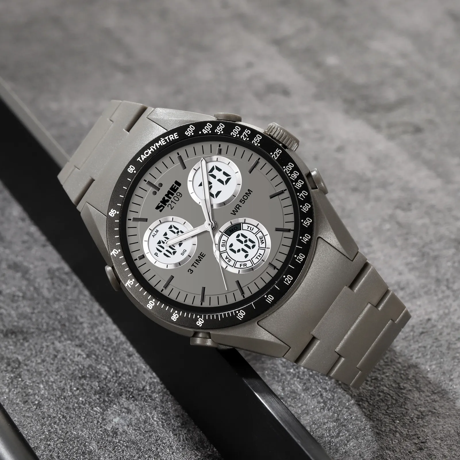 SKMEI 2109 Triple Time Analog Digital Sports Watch — view 3 of 13