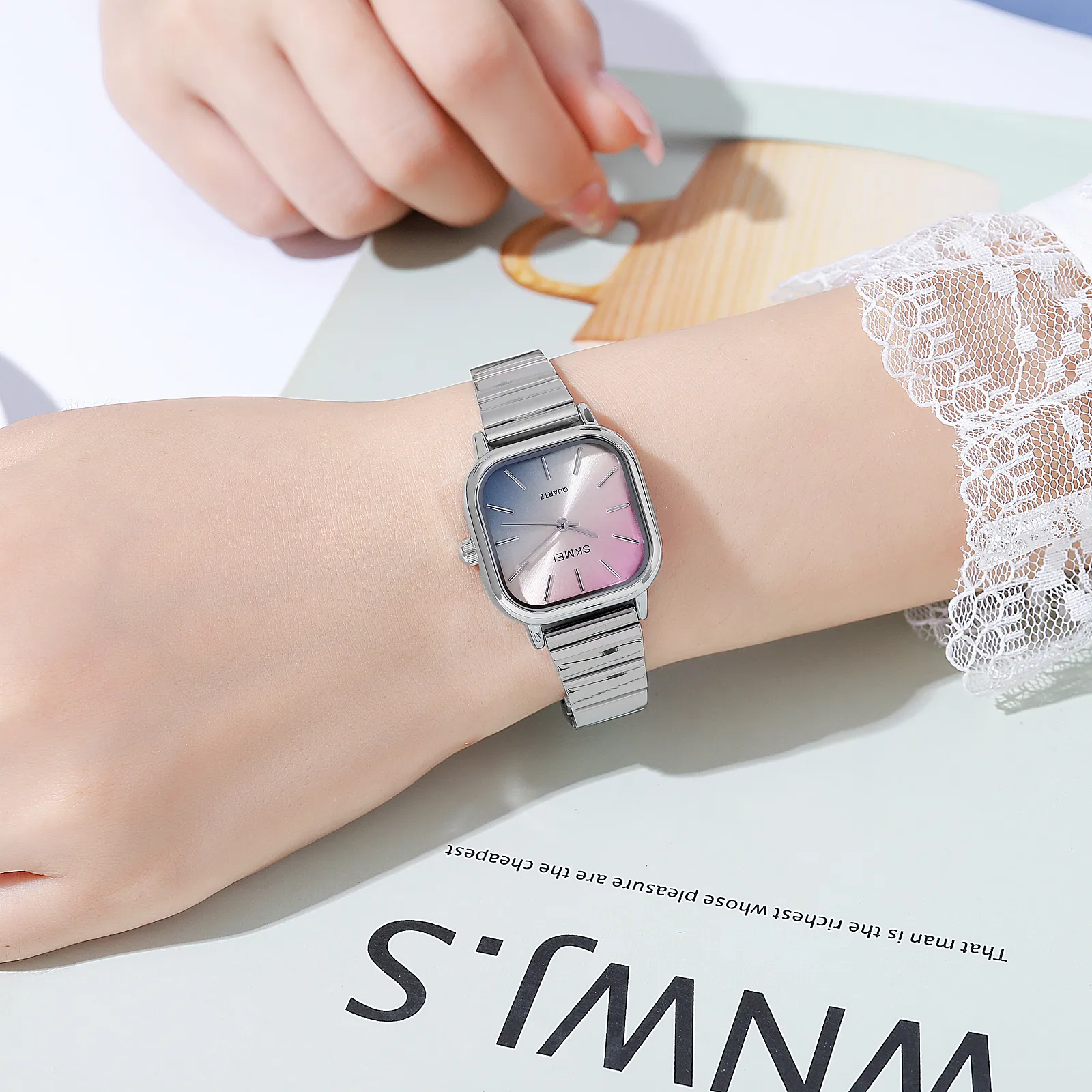 SKMEI 2190 Women's Analog Quartz Watch